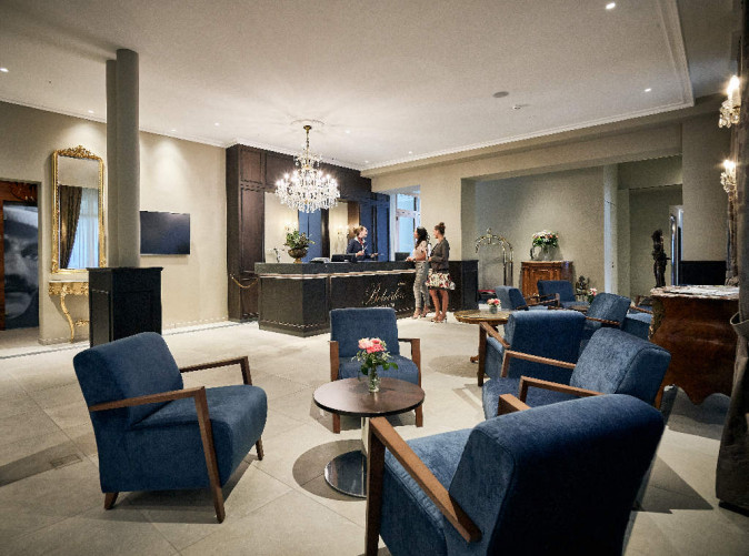 0012_Belvedere Strandhotel Spiez_Schoene Aussichten Touristik_Lobby